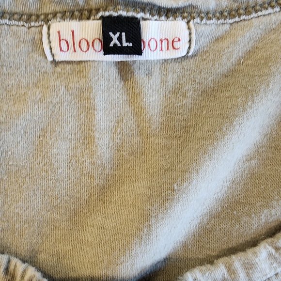 Blood and bone xl tshirt - Picture 3 of 3